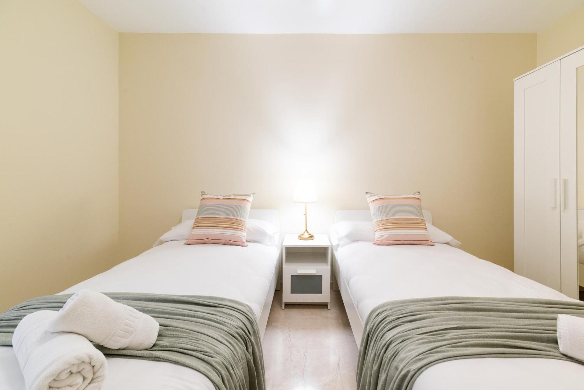 Centrico Apartamento Granada Luaran gambar